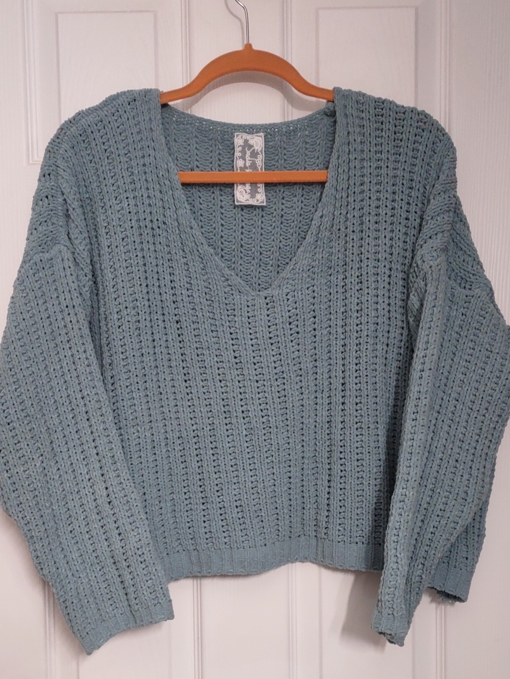 Sadie & Sage Dusty Blue V-Neck Chunky Knit Sweater